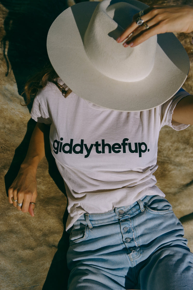 giddythefup. ~ Vintage Tee Tea/Black